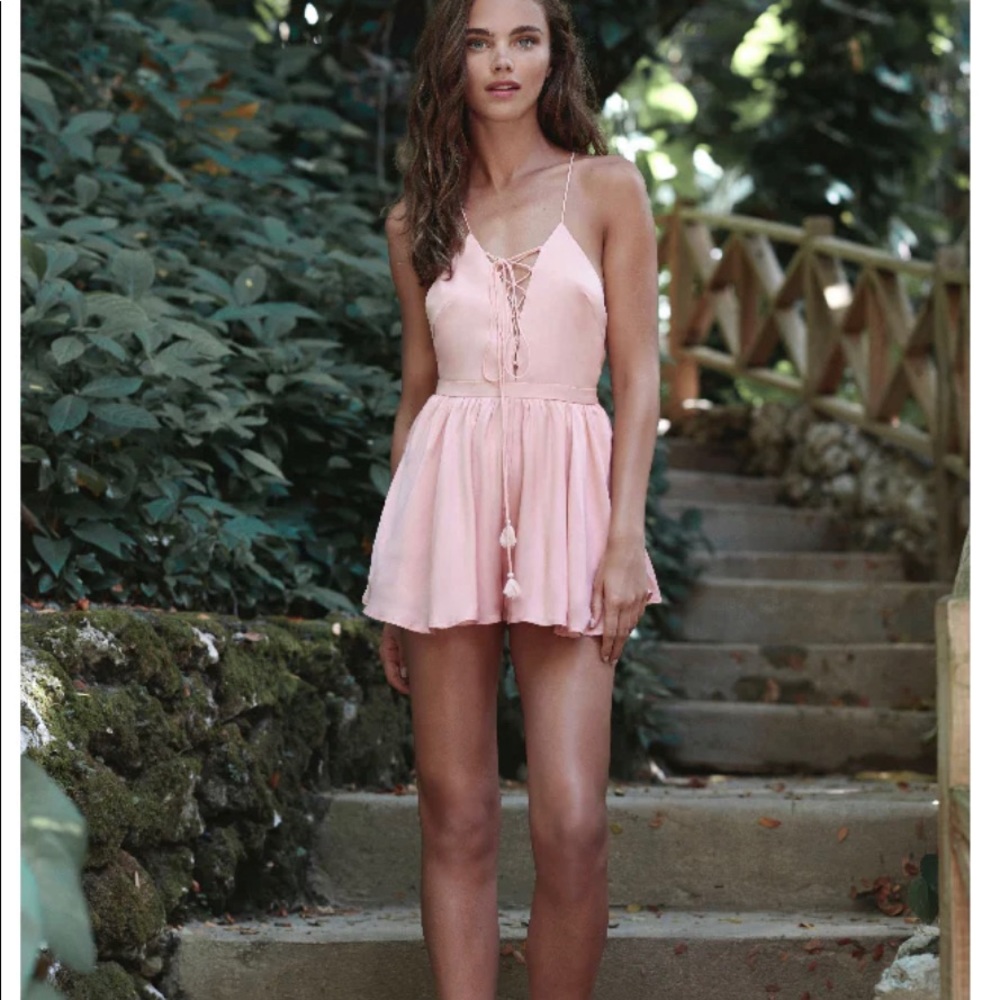 NWT The Jet set diaries lotus romper in blush size small